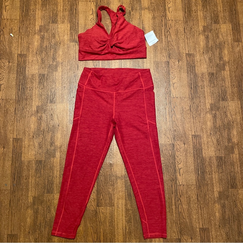 New w/tags Victoria secret minimum support sports w/leggings set. red, keyhole